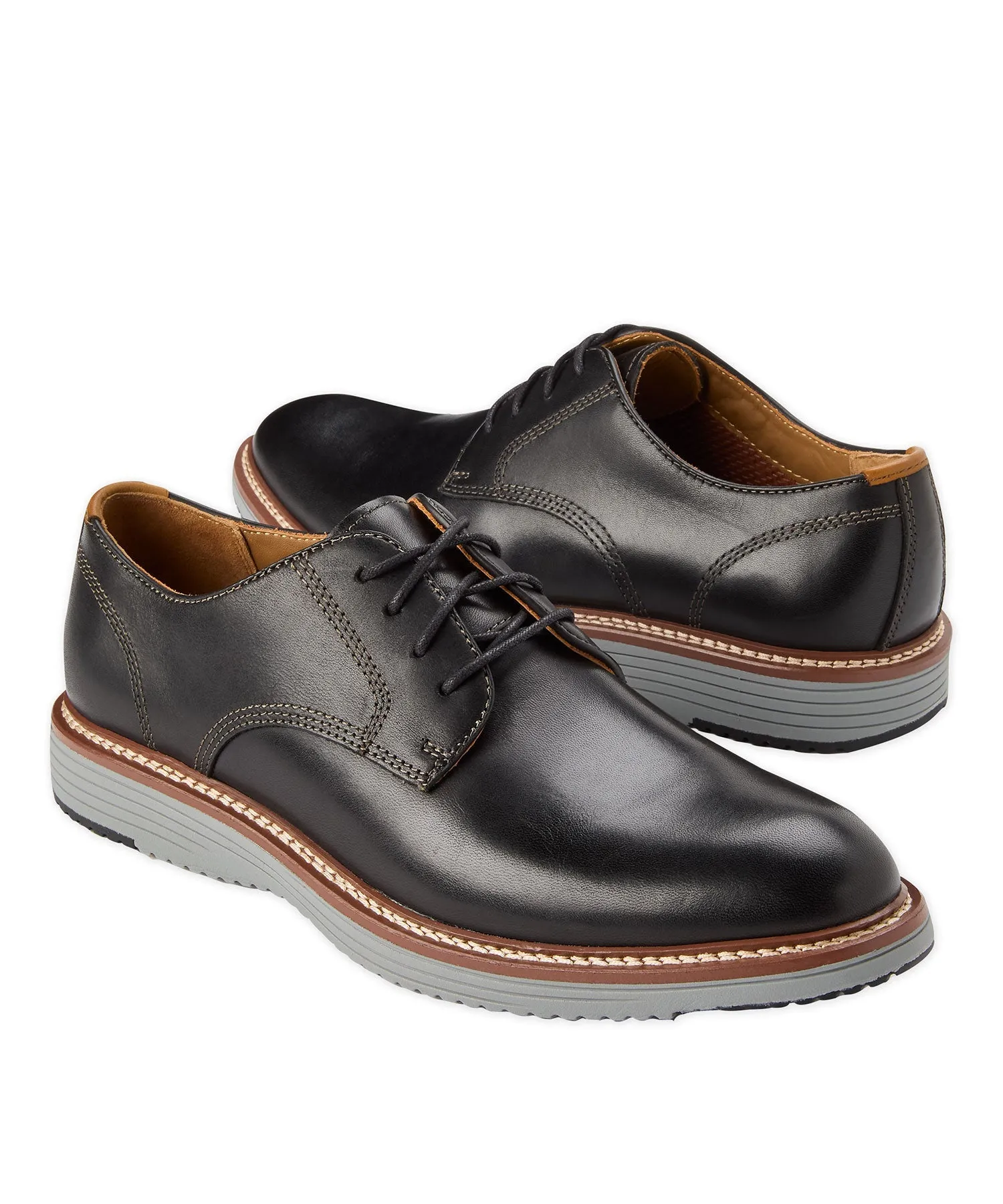 Johnston & Murphy Plain Toe Shoe