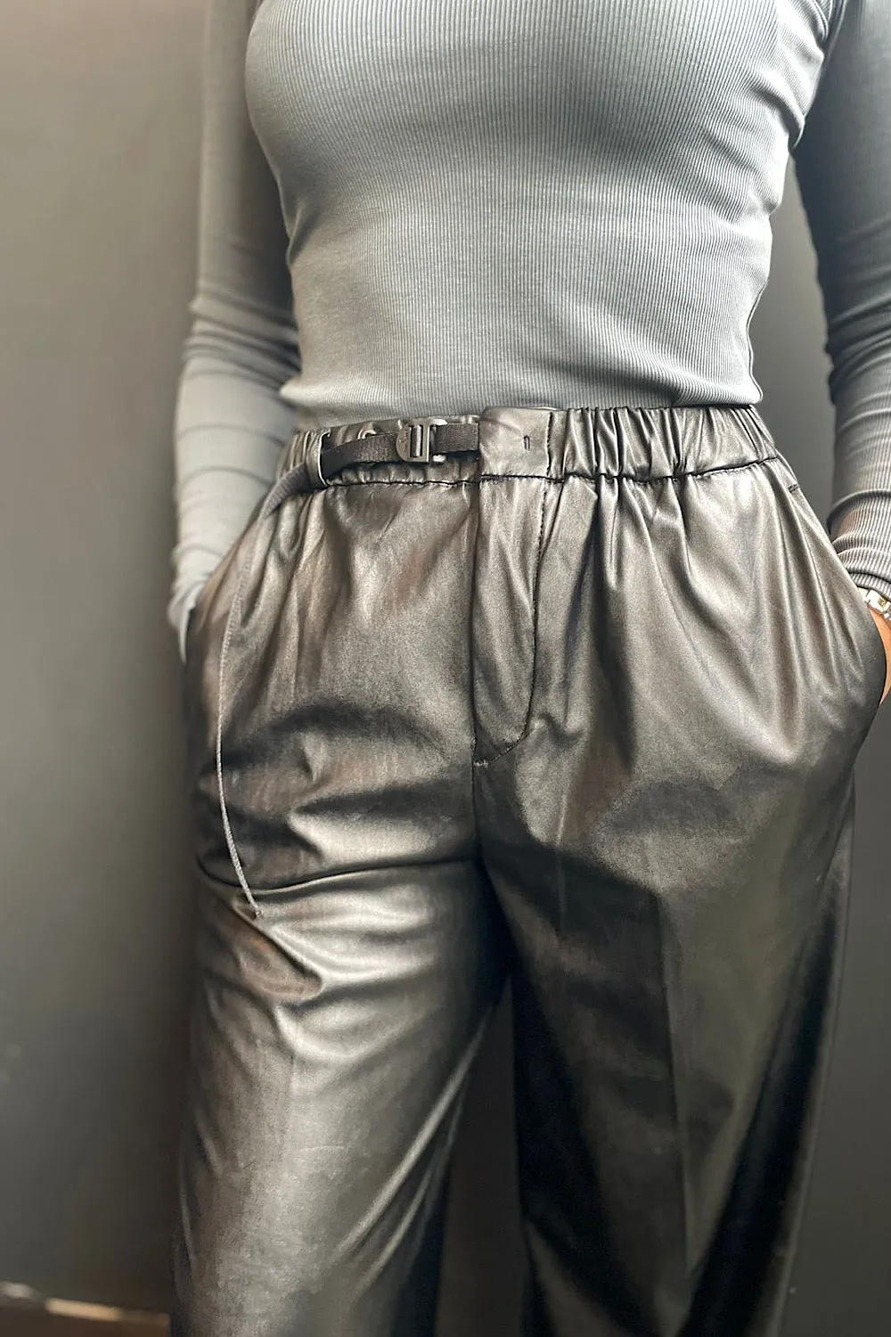 LEATHER EFFECT  PANTS