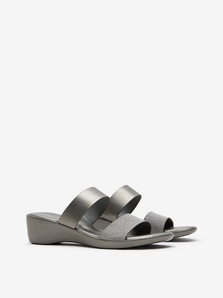 LUNA BLU Grey Dual-Strap Sandals