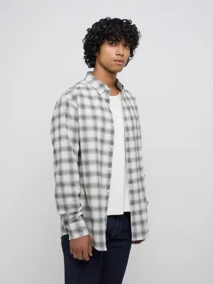 WES Casuals Green Checkered Relaxed-Fit Cotton Blend Shirt