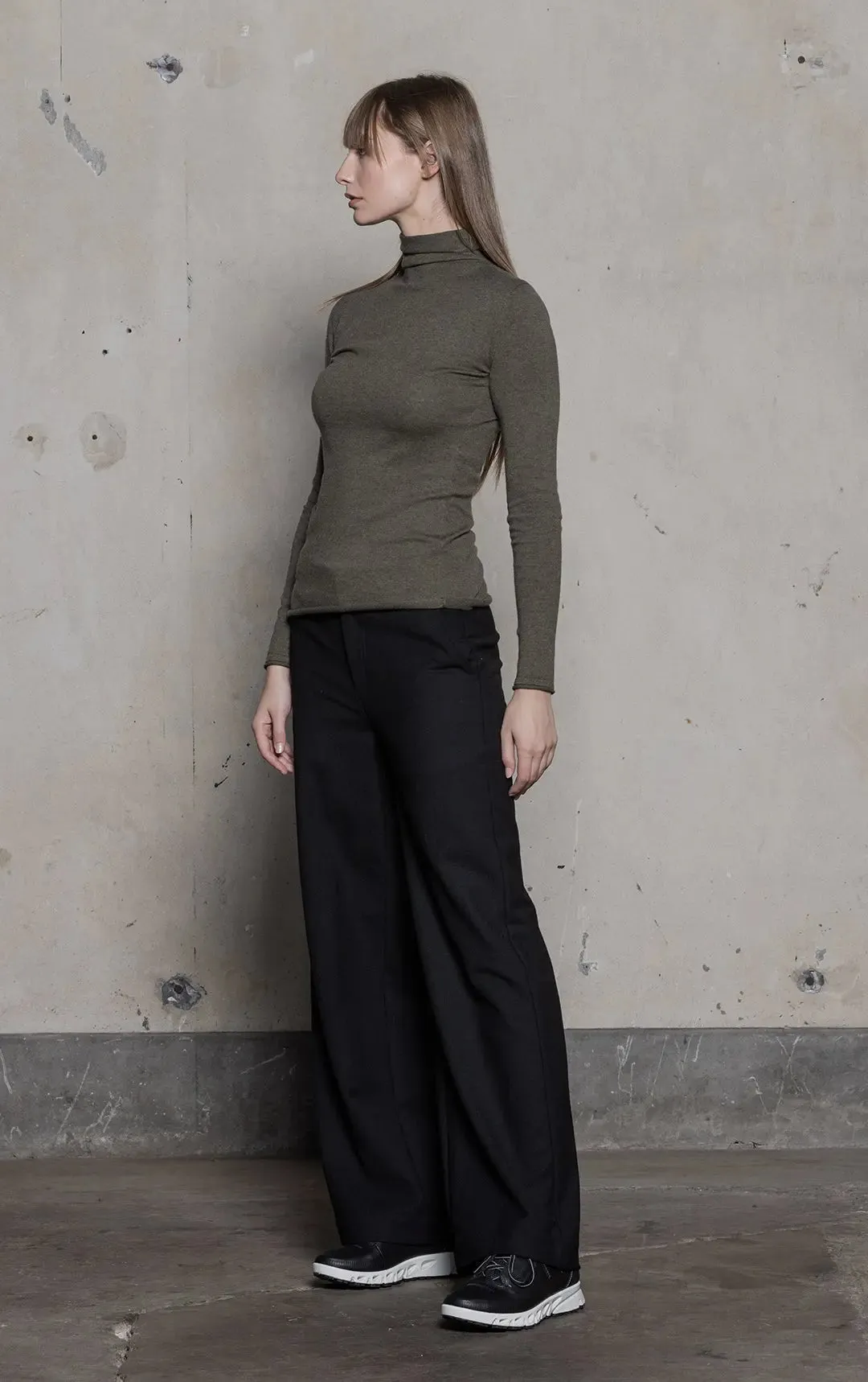 WOOL FLANNEL WIDE LEG TROUSER